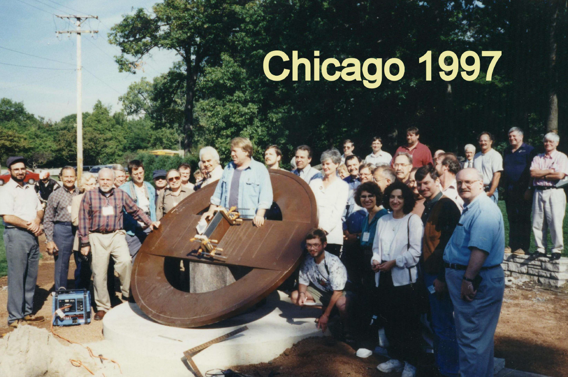 1997_Equatorial_LincolnParkZoo_Chicago